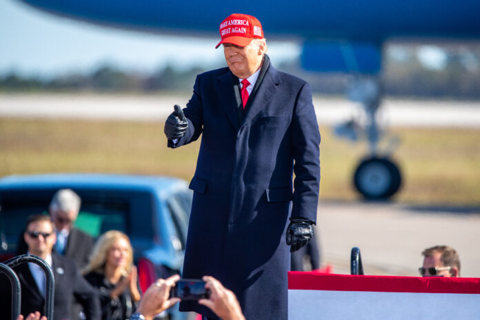 Fayetteville,,Nc,/,Usa,-,11/02/20:,Republican,Presidential,Candidate,And